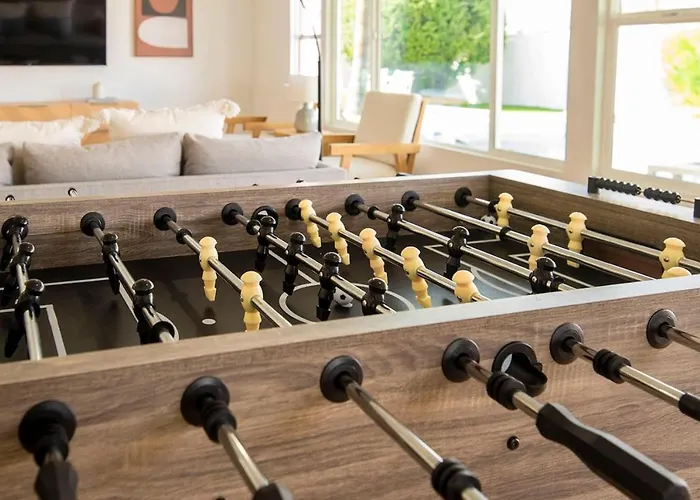 Scenic 4br Heated Pool & Games Holiday home